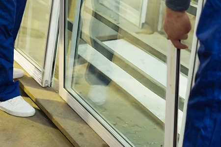 Commercial Glass Repair Technician in Bonita Springs, FL